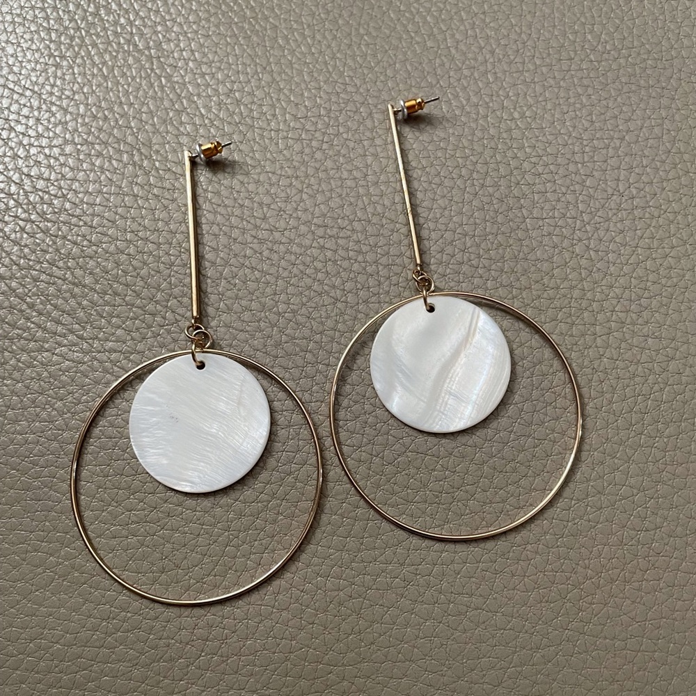 TRENDY FASHION GOLD-TONE WITH MOTHER OF PEARL LONG EARRINGS